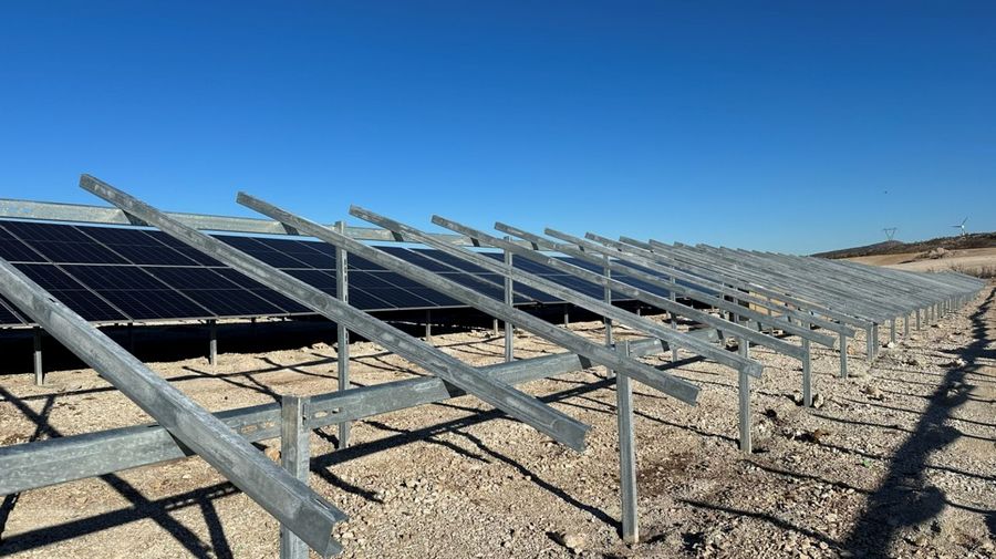 Solarna elektrana na zemlji